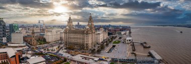 Liverpool şehrinin güzel panoramik manzarası