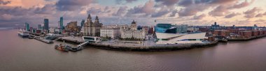 Liverpool şehrinin güzel panoramik manzarası