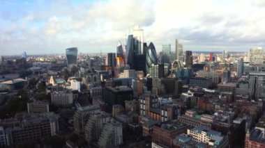 Londra 'nın City Square Mile finans bölgesinin hava panoramik manzarası
