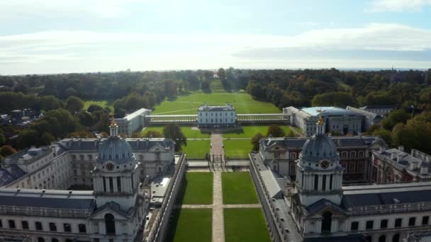 Vue aérienne panoramique de la Greenwich Old Naval Academy — Video
