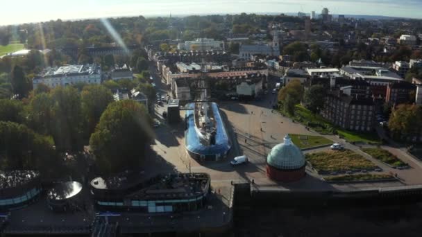 Panoramisch uitzicht op Greenwich Old Naval Academy — Stockvideo