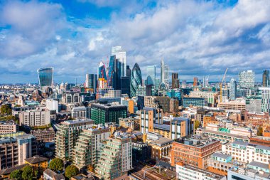 Londra 'nın finans bölgesinin hava panoramik manzarası