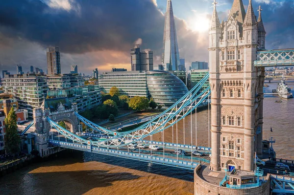 Panoramisch uitzicht vanuit de lucht op de London Tower Bridge — Stockfoto