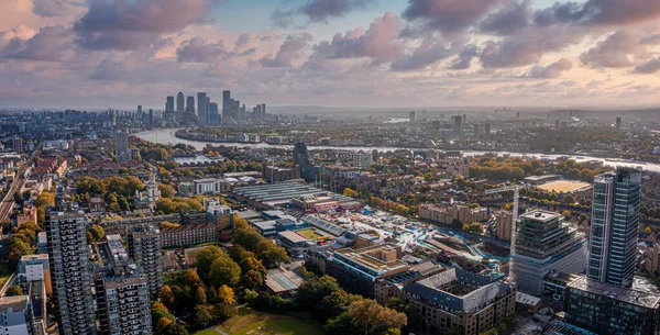 A londoni pénzügyi negyed légi panorámája — Stock Fotó