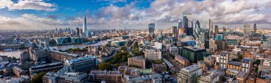Londra 'nın finans bölgesinin hava panoramik manzarası