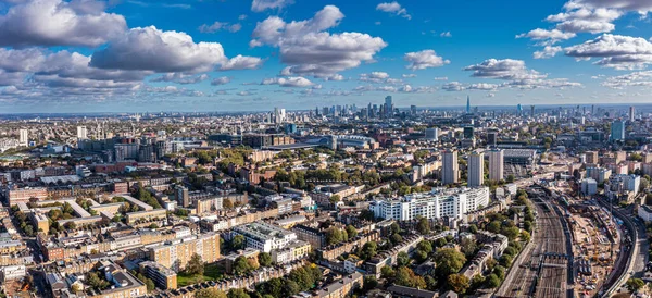 Escena panorámica aérea del distrito financiero de la ciudad de Londres — Foto de Stock