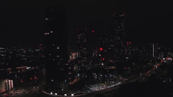 Foto aérea de Manchester, Reino Unido por la noche. — Vídeos de Stock