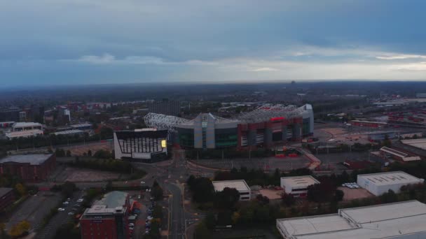 Aerial View of Iconic Manchester United Stadium Angliában. — Stock videók