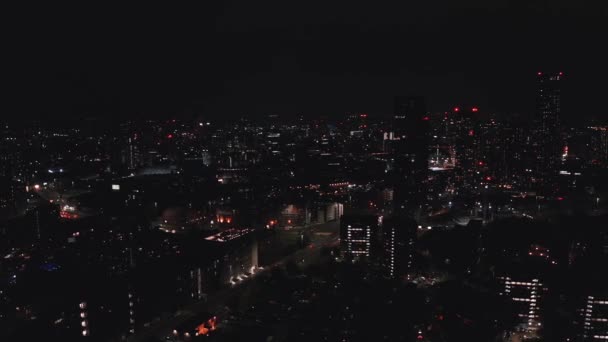 Foto aérea de Manchester, Reino Unido por la noche. — Vídeo de stock