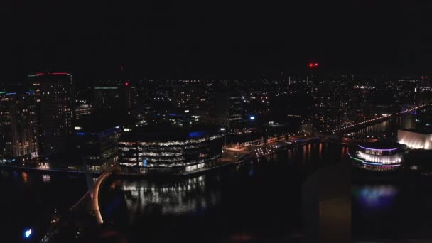Vue aérienne du quartier de Media City à Manchester, Royaume-Uni. — Video