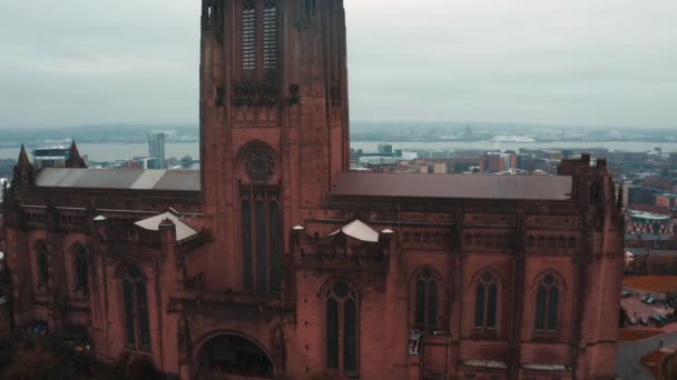 Liverpool Katedrali ya da İsa Katedrali 'nin havadan görünüşü — Stok video