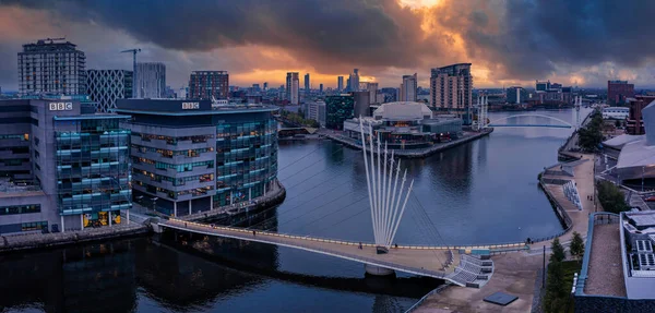 Aerial view of the Media City UK is on the banks of the Manchester at dusk — Stock Photo, Image