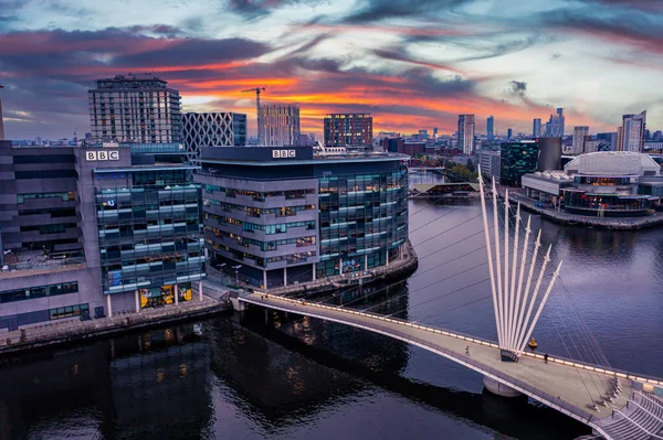 Aerial view of the Media City UK is on the banks of the Manchester at dusk — Stock Photo, Image