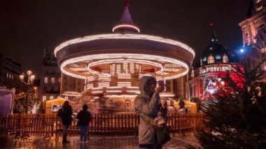 Paris, Fransa 'daki büyülü Noel piyasa ruhunun zamanı.. 