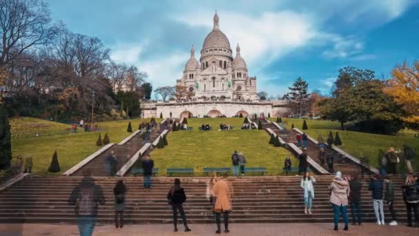 Montmartre Bölgesi ve Sacre Coeur Katedrali — Stok video