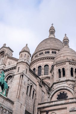 Sacre Coeur Katedrali 'nin bir kısmı Paris, Fransa' ya yakın..
