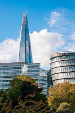Londra 'daki Parça Parçası gökdeleninin güzel yakın görüntüsü. 