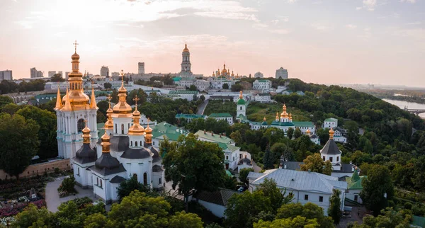 Magical aerial view of the Kiev Pechersk Lavra near the Motherland Monument. — Fotografia de Stock