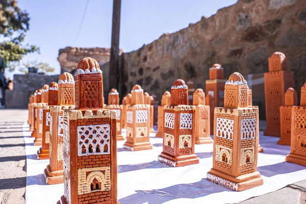 Traditional moroccan souvenirs of handmade religious minaret in Marrakech — Fotografia de Stock