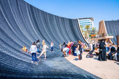 Dubai Fuarı 2020 Birçok muhteşem pavyonu olan sergi.