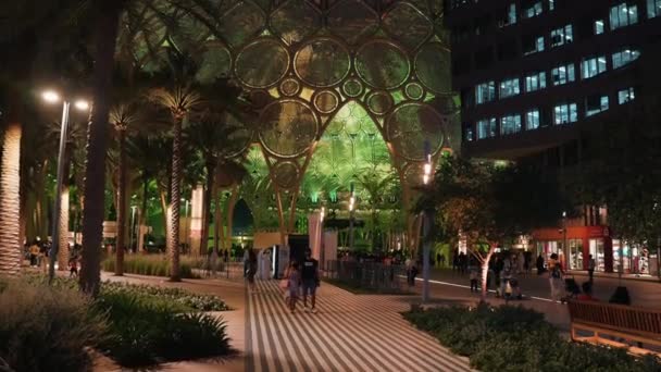 Έκθεση Dubai Expo 2020 με πολλά καταπληκτικά περίπτερα. — Αρχείο Βίντεο