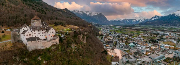 Veduta Aerea Vaduz Capitale Del Liechtenstein Castello Vaduz Nella Capitale — Foto Stock