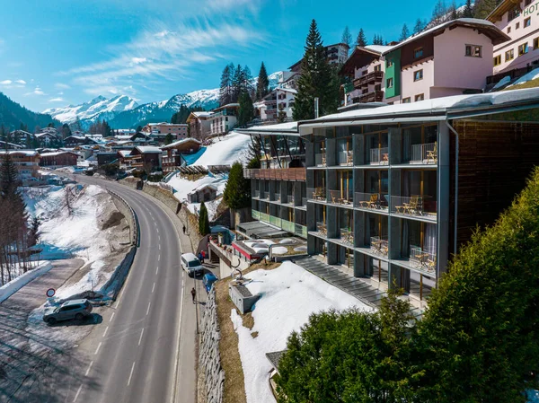 Anton Arlberg März 2022 Hotel Lux Alpinae Einem Sonnigen Tag — Stockfoto