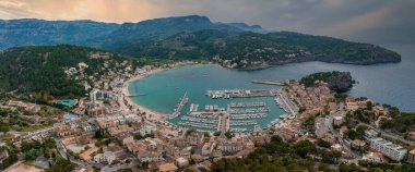 Port de Soller 'in güzel hava limanı, Mallorca, İspanya