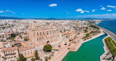 La Seu 'nun havadan görünüşü, İspanya' daki Palma de Mallorca 'nın ortaçağ katedrali