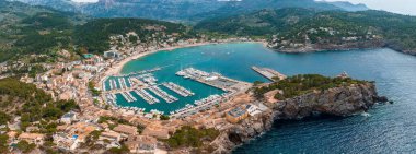 Port de Soller 'in güzel hava limanı, Mallorca, İspanya