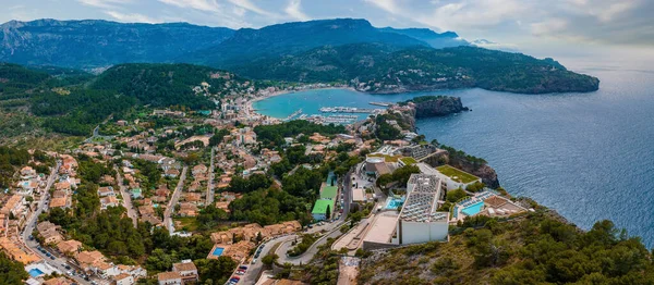 Port de Soller 'in güzel hava limanı, Mallorca, İspanya