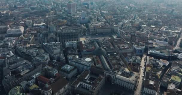 Αεροφωτογραφία Της Πόλης Του Μιλάνου Από Ψηλά Πετώντας Πάνω Από — Αρχείο Βίντεο
