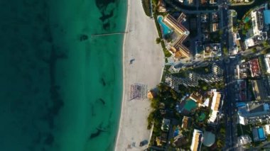 Palma de Mallorca sahilinin havadan görünüşü ve güzel kıyı manzarası İspanya Akdeniz, Balearic Adaları.