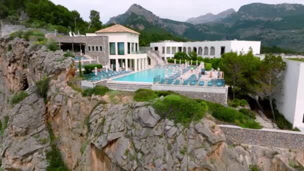 Aerial View Luxury Cliff House Hotel Top Cliff Island Mallorca — Vídeos de Stock