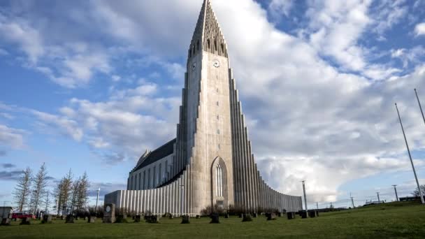 Hallgrimskirkja Kirche Reykjavik Zeitraffer Von Island Stadt Hallgrimskirkja Statue Von — Stockvideo