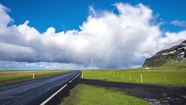 Bellissima Natura Dell Islanda Strada Vuota Attraverso Islanda Con Tempo — Video Stock