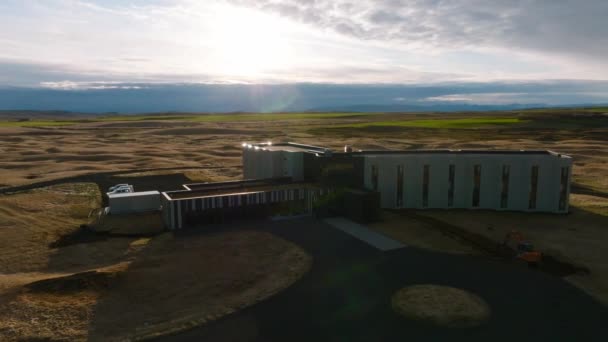 Lujoso Hotel Solitario Situado Medio Nada Islandia Increíble Vista Aérea — Vídeos de Stock