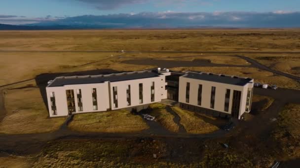 Розкішний Самотній Готель Розташований Посеред Нічого Ісландії Дивовижний Вигляд Сучасної — стокове відео