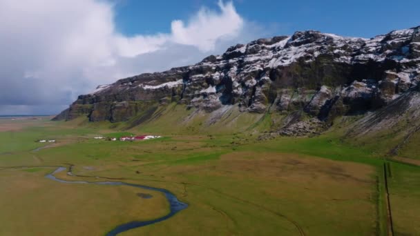 Piękna Islandzka Przyroda Okresie Letnim Słoneczna Pogoda Magiczna Islandia Zielonymi — Wideo stockowe