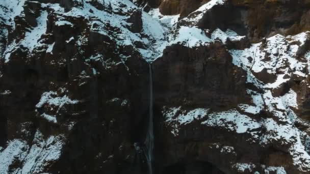 Luchtfoto Van Gletsjers Besneeuwde Bergen Bij Jokulsalon Lagune Ijsland — Stockvideo