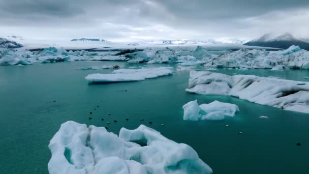 Vista Panorâmica Dos Icebergs Lagoa Glaciar Jokulsarlon Islândia Entardecer Efeito — Vídeo de Stock