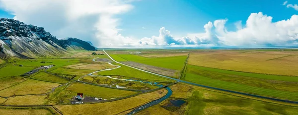 Yaz Zamanı Zlanda Nın Güzel Doğası Güneşli Havası Yeşil Dağları — Stok fotoğraf