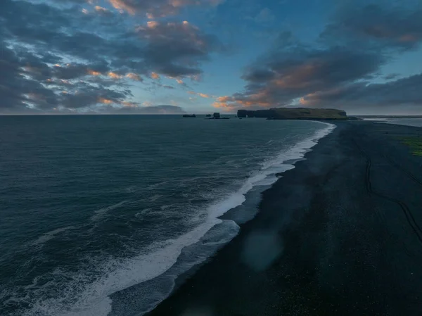 Islandia Playa Arena Negra Con Olas Enormes Reynisfjara Vik Vídeo — Foto de Stock