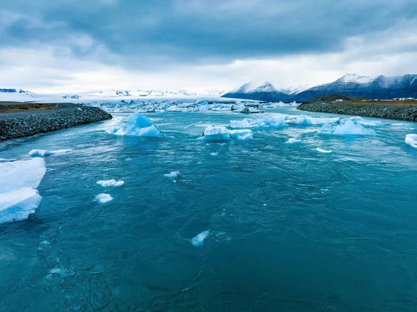 Vista Panorámica Los Icebergs Laguna Glaciar Jokulsarlon Islandia Atardecer Efecto —  Fotos de Stock