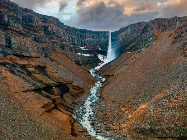 Aerial View Hengifoss Waterfall Red Stripes Sediments Old Soil Volcanic — Stock Photo, Image