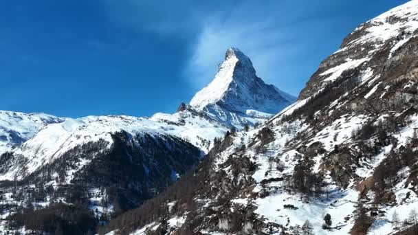 Scénický Pohled Zasněžený Vrchol Hory Matterhorn Krásná Sněhem Pokrytá Bílá — Stock video