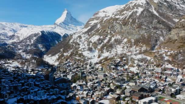 Flygfoto Över Zermatt Valley Och Matterhorn Peak Morgonsolen Schweiz — Stockvideo