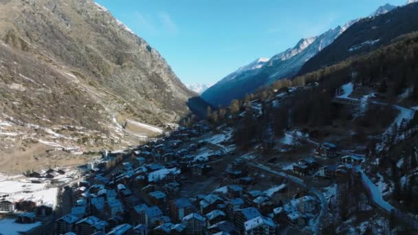 Letecký Pohled Zermatt Valley Matterhorn Peak Ranním Slunci Švýcarsku — Stock video