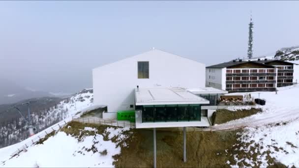 Restaurante Alpino Museo Montaña Cubierta Nieve Vista Panorámica Estación Funicular — Vídeo de stock