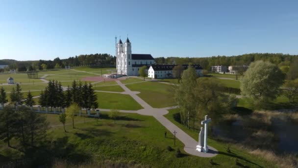 Prachtig Uitzicht Vanuit Lucht Witte Chatolische Kerk Basiliek Letland Aglona — Stockvideo